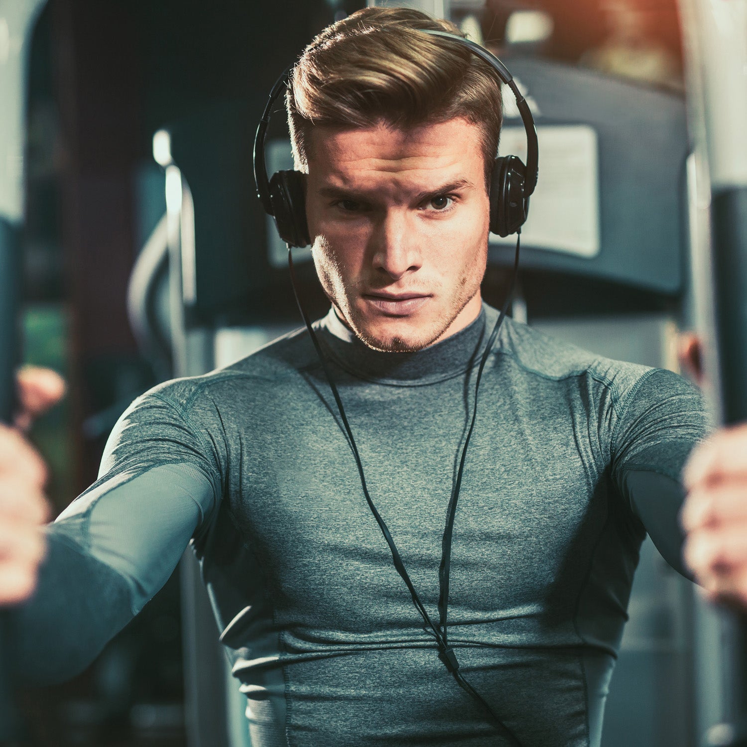 Running To Music Helps You Run Faster, New Study Says