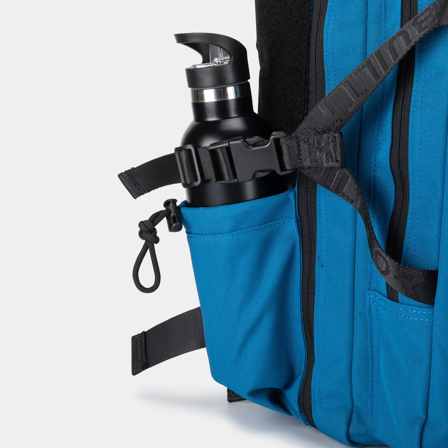 Hundred Club Pastellblauer 45L-Rucksack