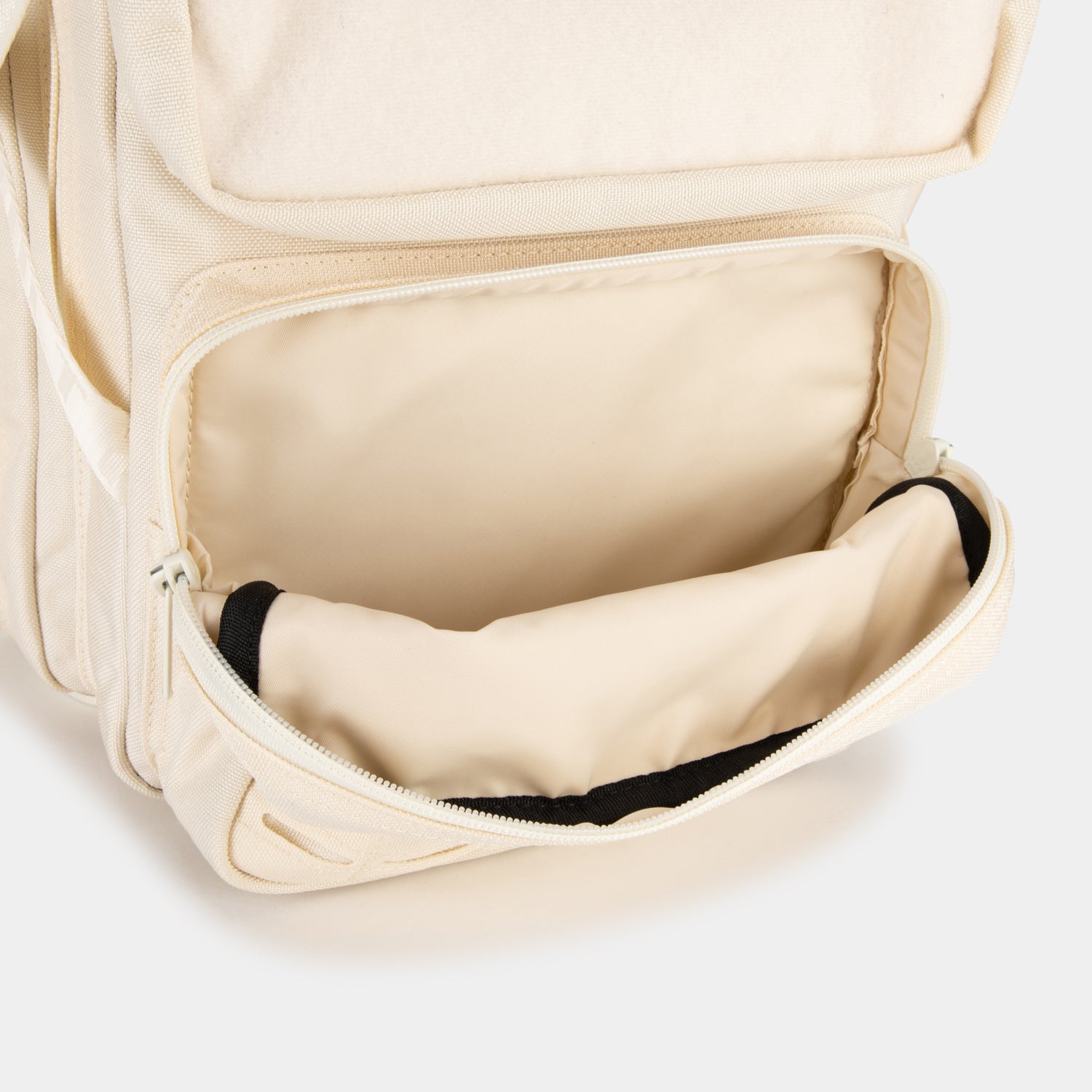 Winter White Pro Series 25L Gym Backpack