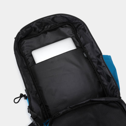 Hundred Club Pastellblauer 45L-Rucksack