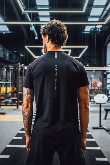 Gebaut für Athleten Mens Shirts Herren Training Tshirt schwarz